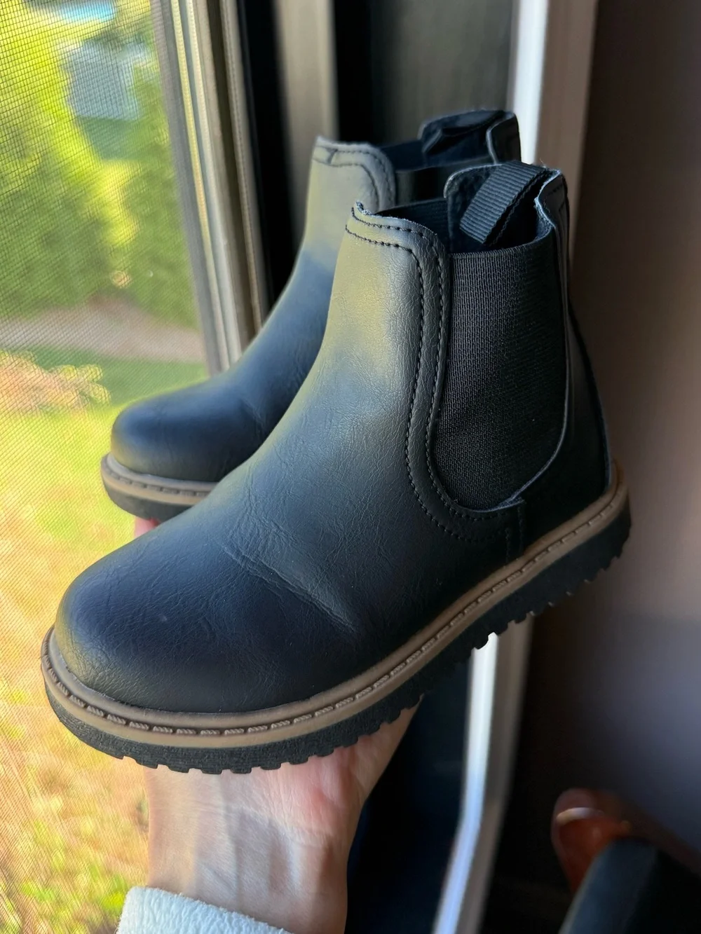 SIZE 9 TODDLER CHELSEA BOOTS